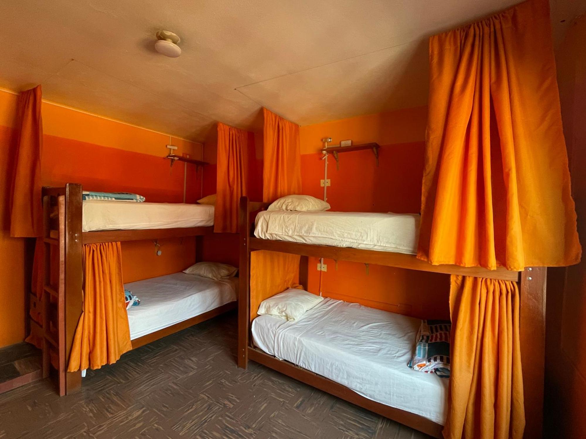 Big Mountain Hostel Huaraz  Buitenkant foto